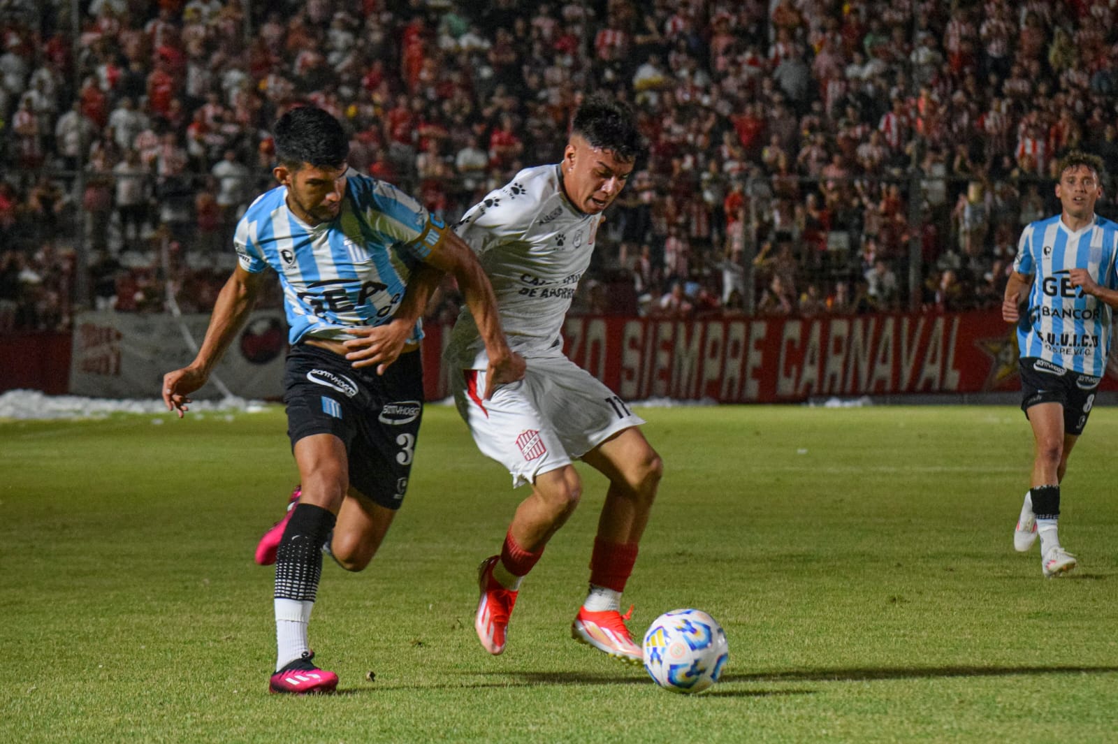 Empate en Tucumán. - CLUB ATLETICO RACING